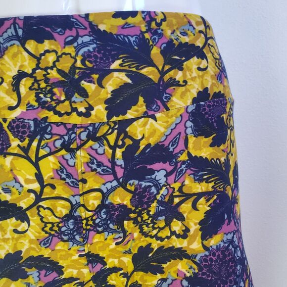 NEW LuLaRoe Purple Floral Leggings - Picture 9 of 9